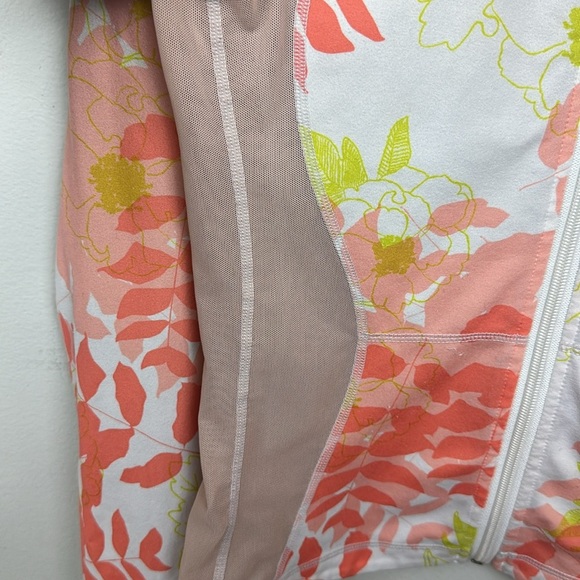 RARE Authentic Lululemon Floral Catch Me Air Jacket Sz 6 - Picture 4 of 8